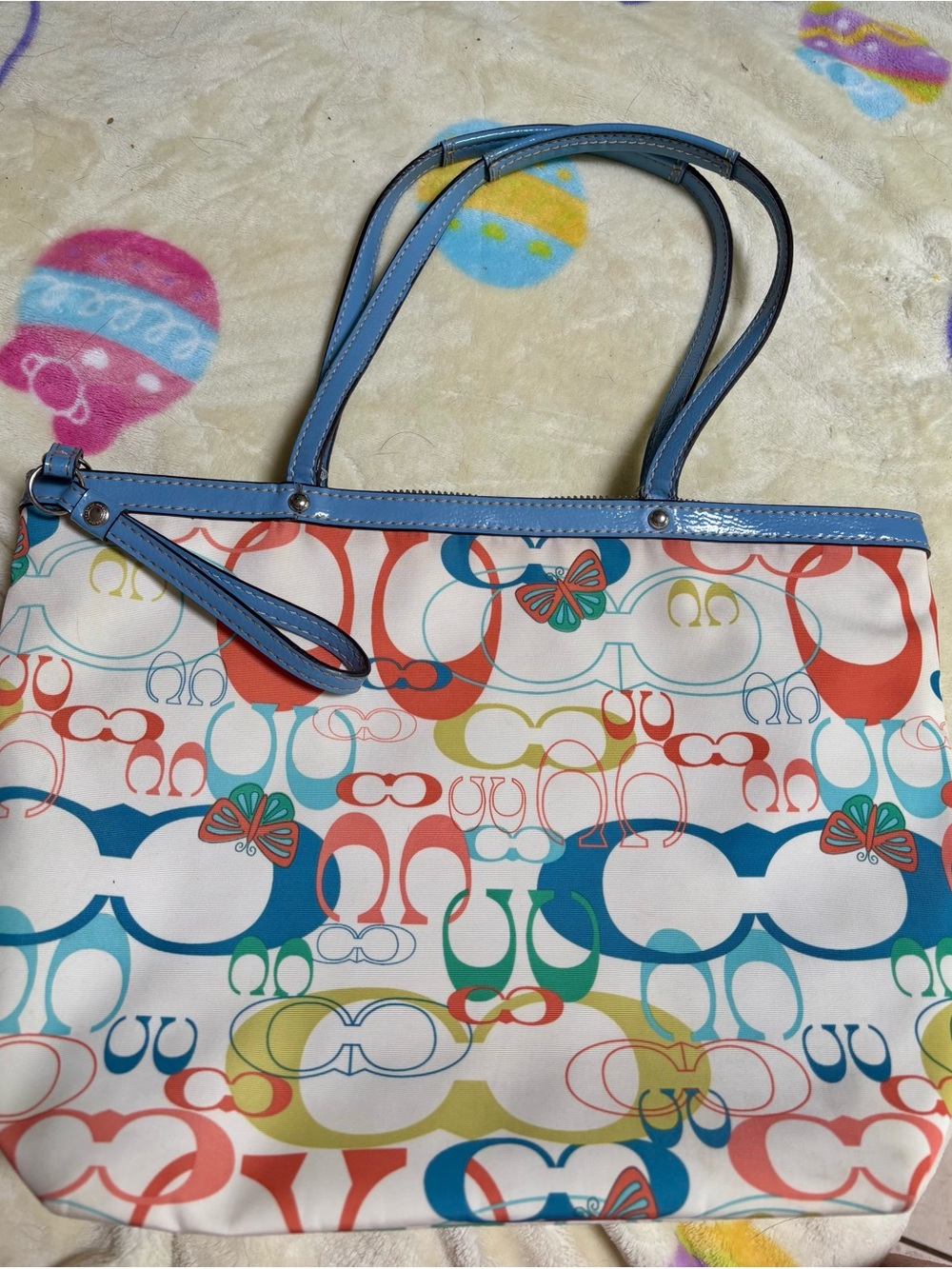 Coach optic signature  C poppy butterfly blue trim purse